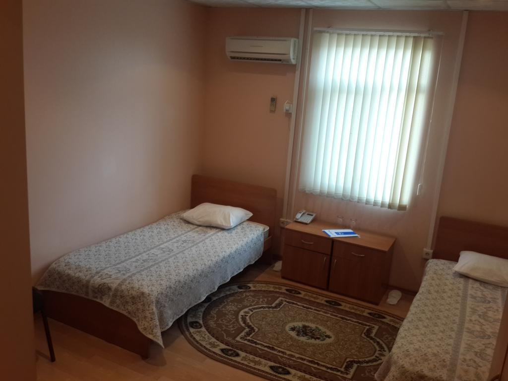 Montenegro Inn Lokbatan Екстериор снимка